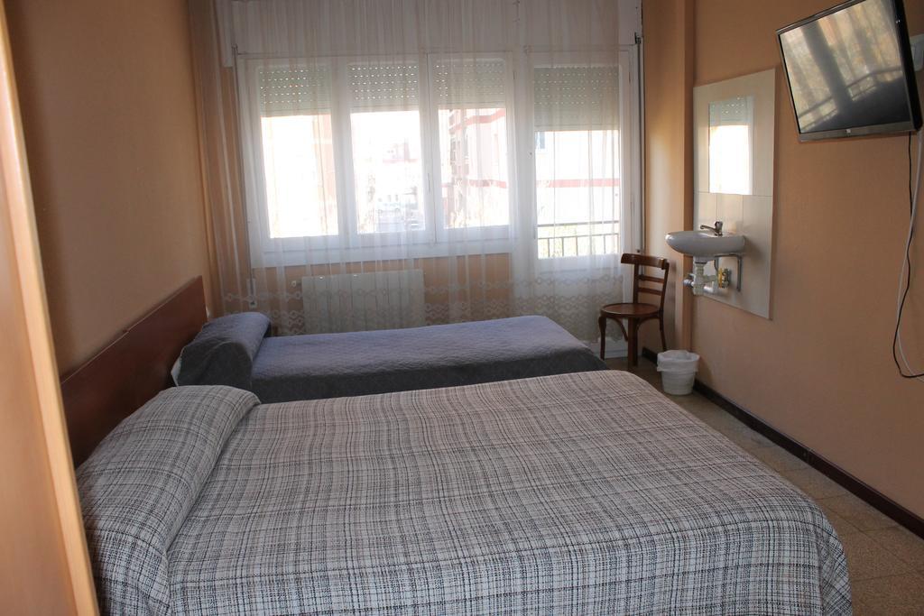 Hostal Cal Siles El Prat de Llobregat Eksteriør billede