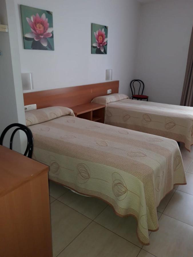 Hostal Cal Siles El Prat de Llobregat Eksteriør billede