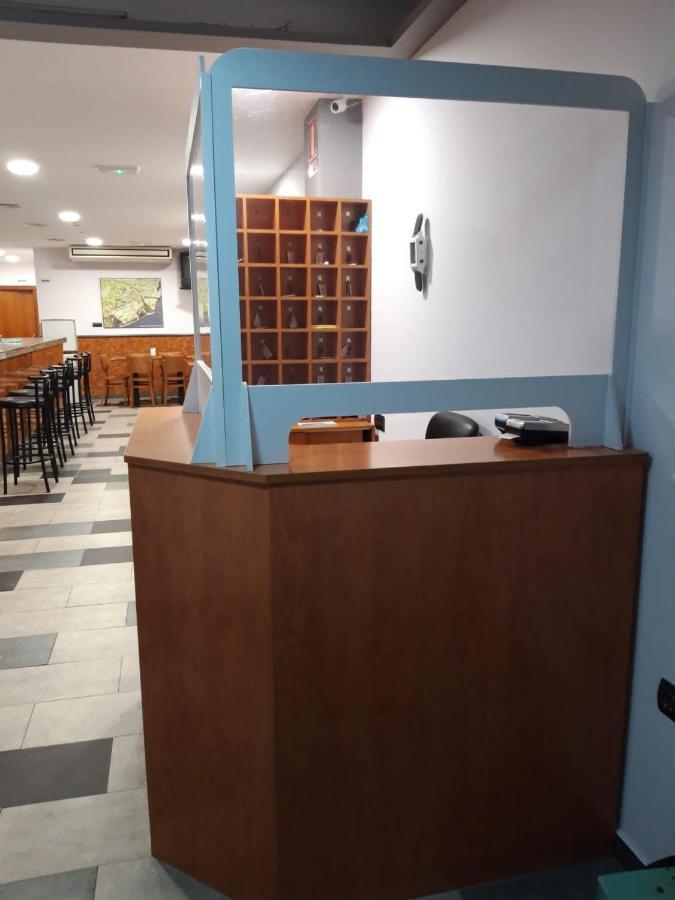 Hostal Cal Siles El Prat de Llobregat Eksteriør billede