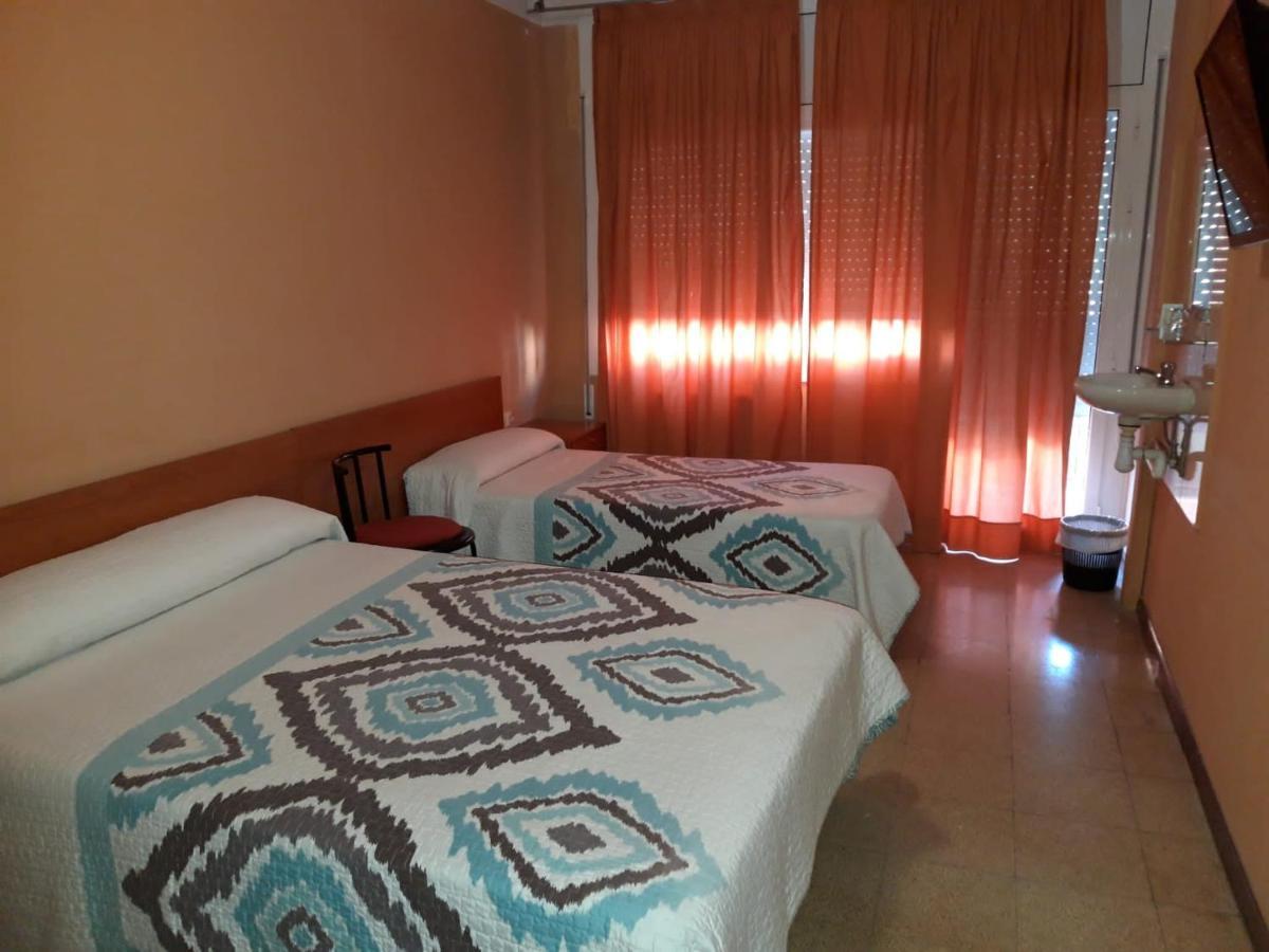 Hostal Cal Siles El Prat de Llobregat Eksteriør billede
